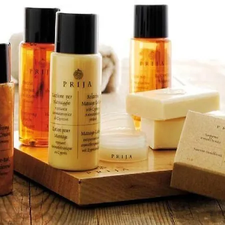 Residenza Domiziano Nocleg ze śniadaniem 4*